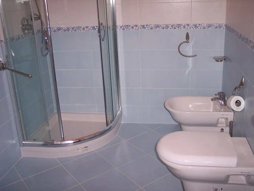 Da Carlo Hotel La Maddalena  Gæstehus La Maddalena (Sassari)